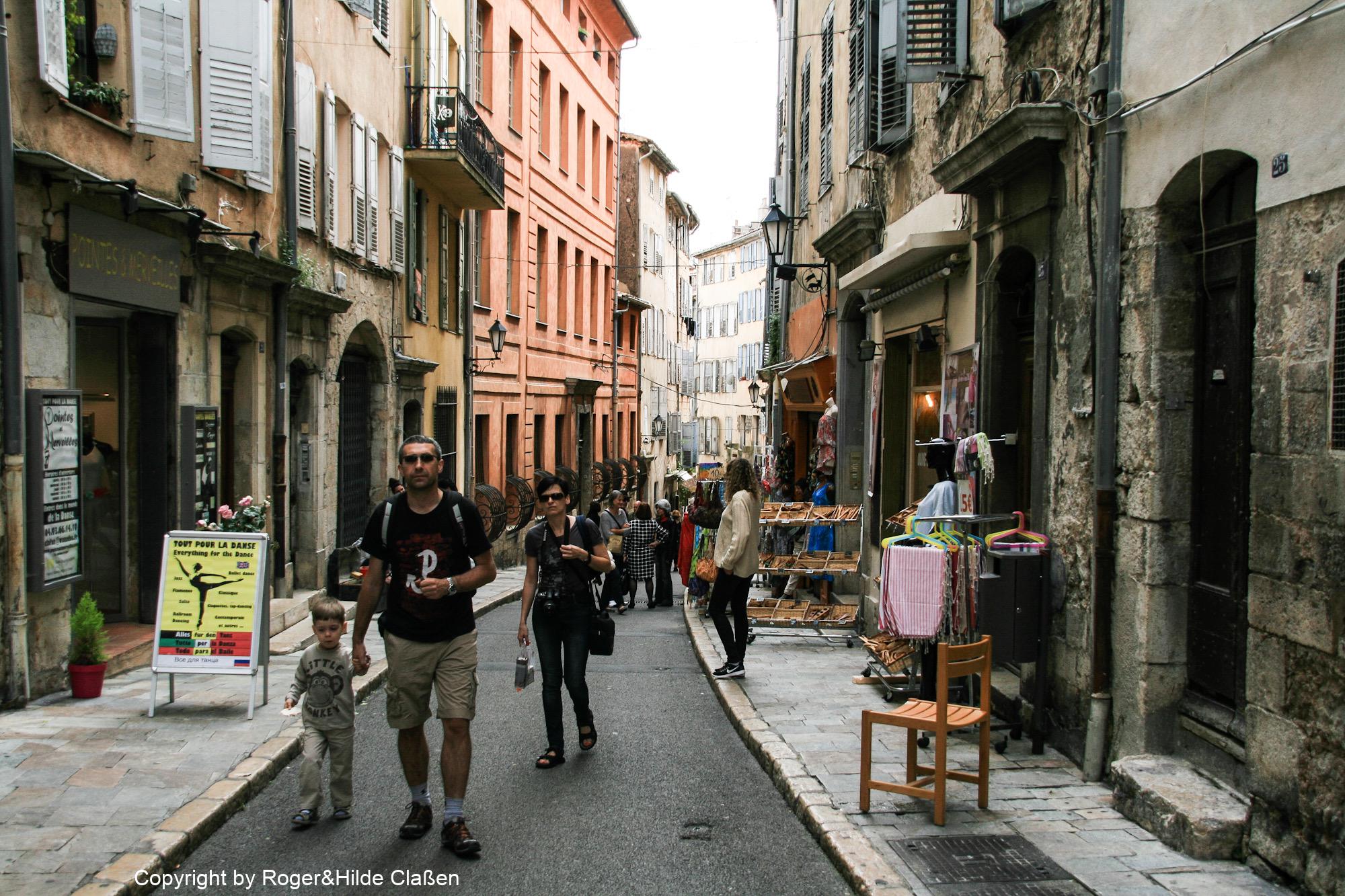 Motorradtour. Grasse, Nizza, Antibes 33 Die historische Innenstadt von Grasse