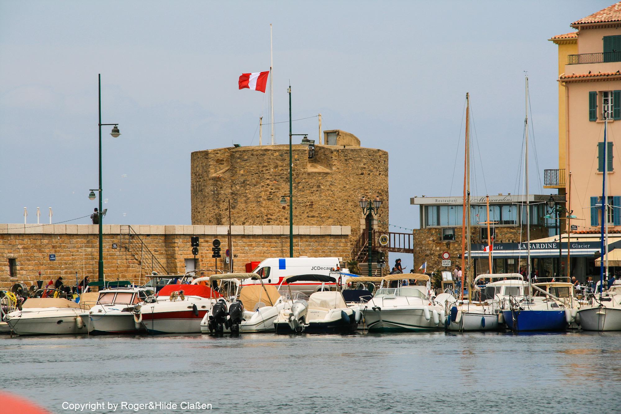 Grimaud, Saint-Tropez - Provence-Alpes-Côte d’Azur 29 Der Portalet-Turm von Saint-Tropez