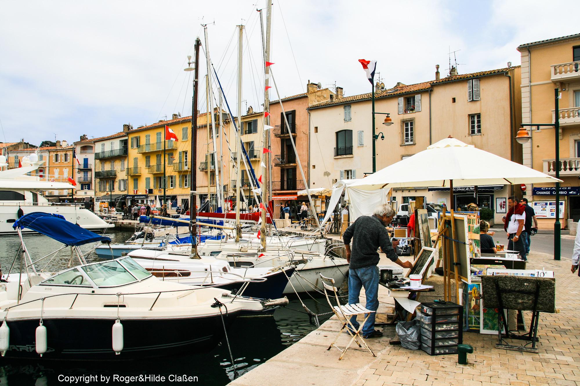 Grimaud, Saint-Tropez - Provence-Alpes-Côte d’Azur 32 Ein Maler bei der Arbeit- Saint-Tropez am Hafenbecken