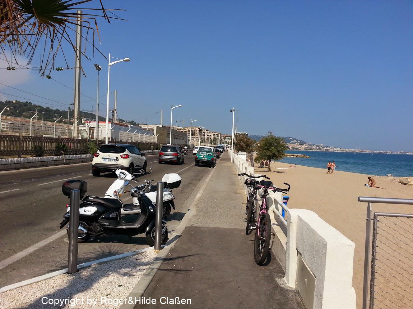 Am Strand auf dem Weg von Mandelieu-la-Napoule nach Cannes