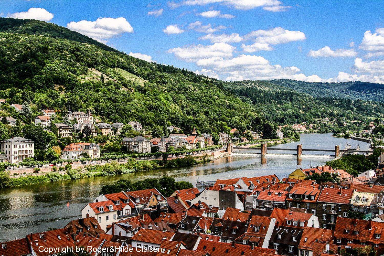 Die „Alte Brücke“ über den Neckar in Heidelberg“