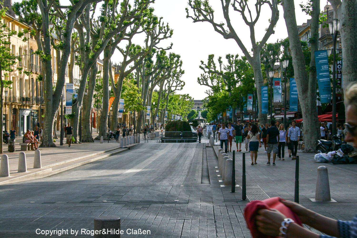 Aix-en-Provence und Hyeres 12 Die Straße Cours Mirabeau in Aix-en-Provence