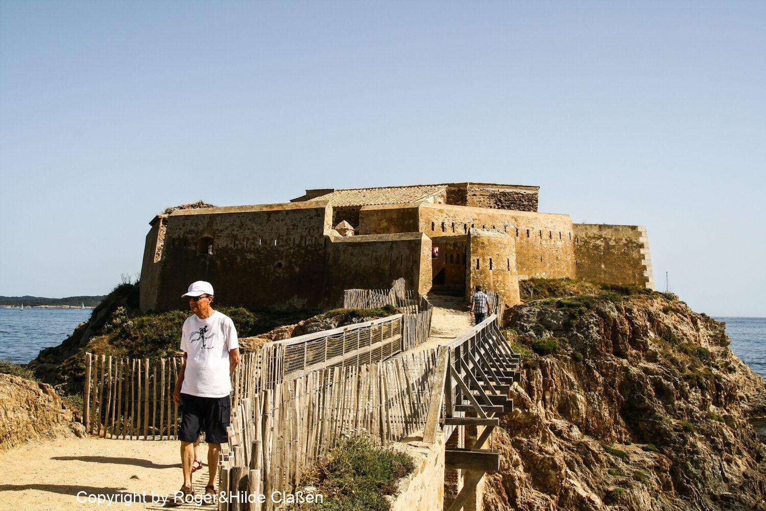 Aix-en-Provence und Hyeres 16 Der Weg zur Festung La Tour Fondue in Hyeres