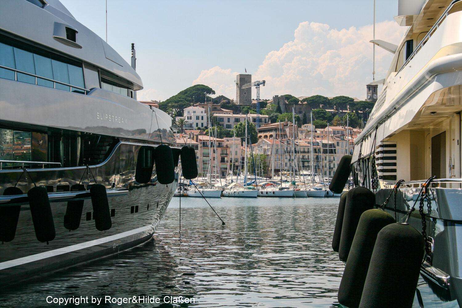 Saint-Tropez, Cannes und Genua 17 Yachten. Blick auf die Burg von Cannes.