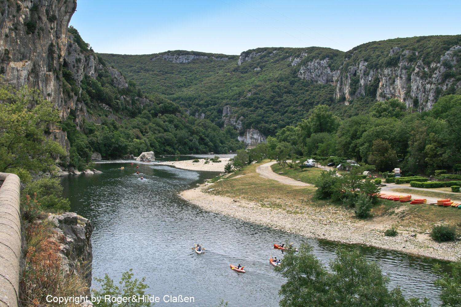 Reptilienfarm zum Vallon Pont d'Arc 11 Die Ardeche. Auf dem Weg von Vallon Pont d‘Arc zum Pont d’Arc