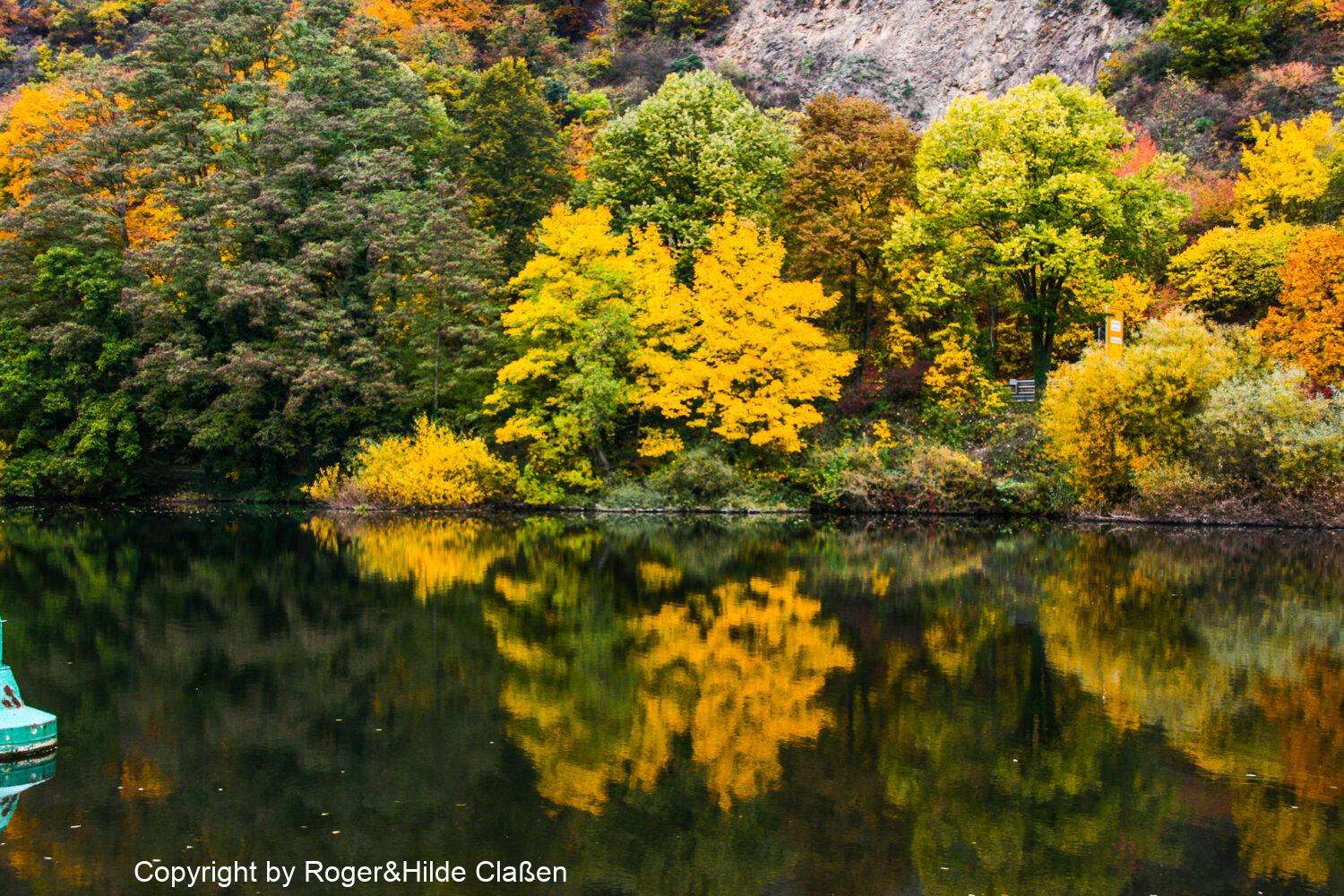 Westkapelle und Lahnstein. 23 Herbstimpressionen. Die Lahn in der Nähe von Lahnstein