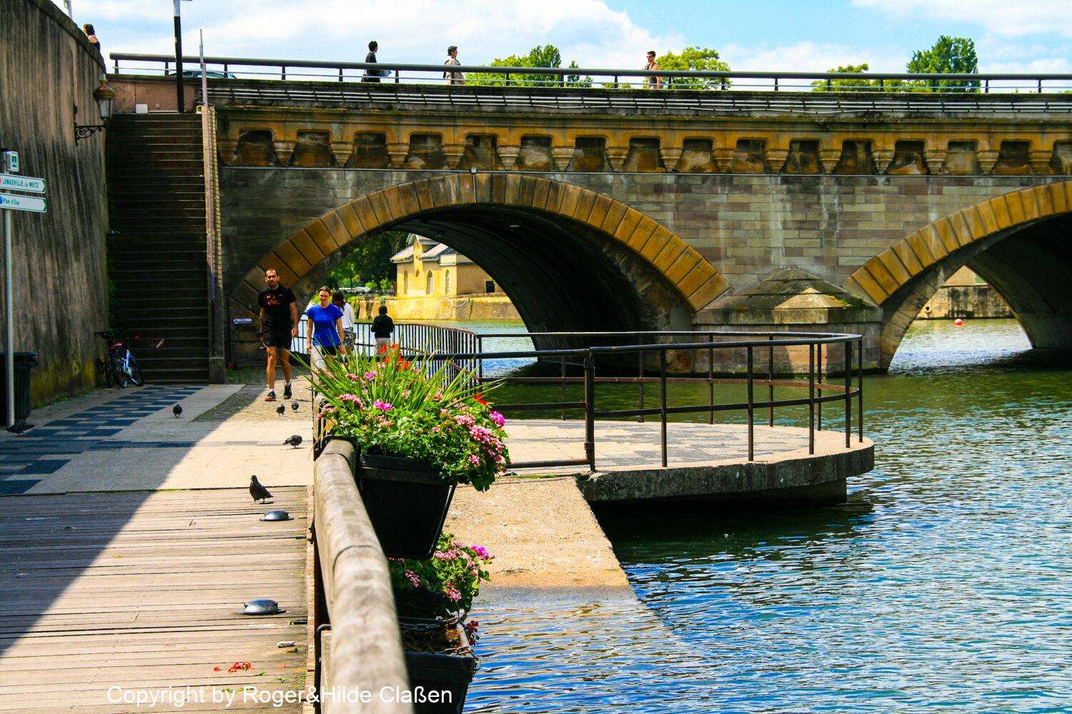 Von Trier über Metz nach Dijon 19 Die Brücke Moyen-Pont in Metz