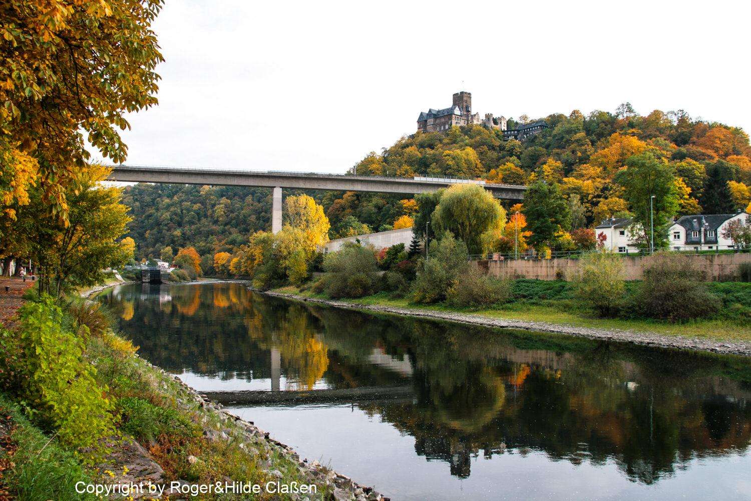 Westkapelle und Lahnstein. 30 Flusslandschaft. Die Lahn bei Lahnstein