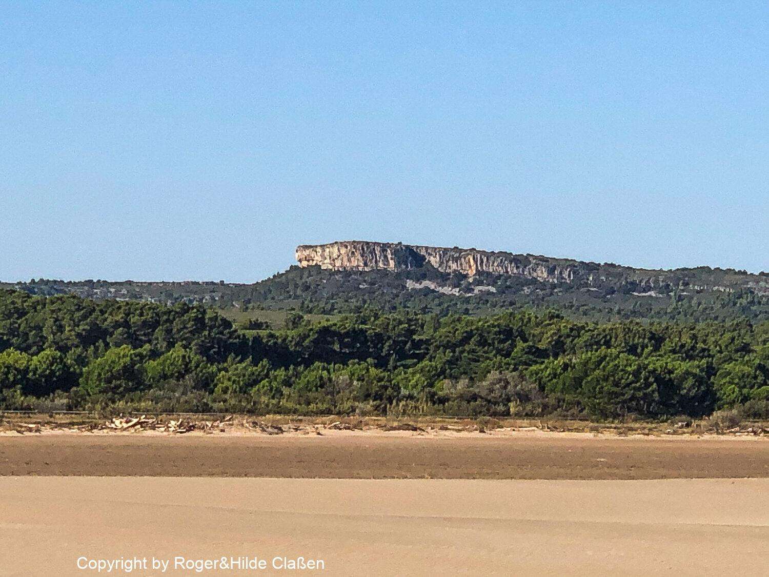Buchholz nach Narbonne Plage 13 Blick vom Strand Narbonne Plage auf das Massif de la Clape