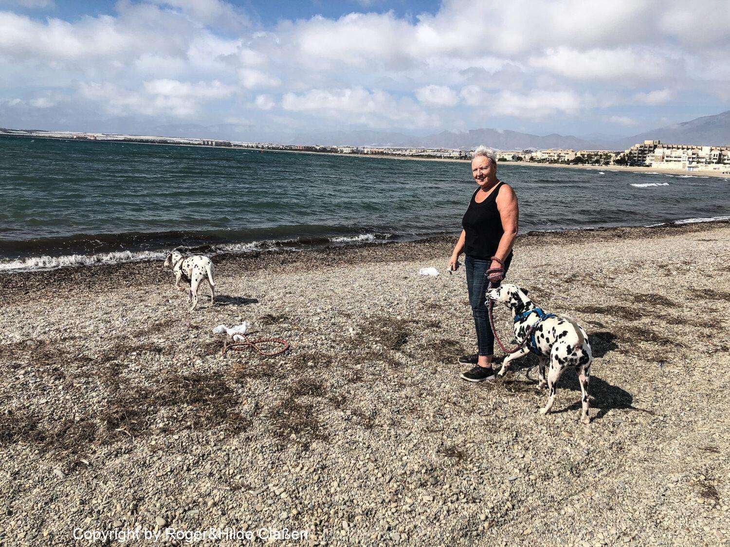 Narbonne Plage nach El Ejido 28 Hilde, Maja und Emmy am Strand von El Ejido