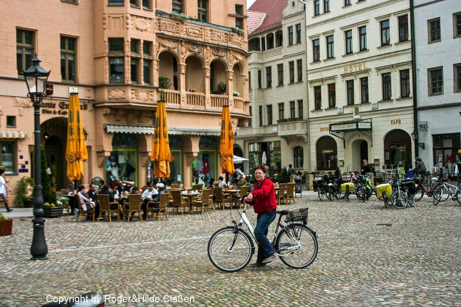 Hochzeitsreise nach Rügen 102 Fahrradtour in die Innenstadt von Wittenberg