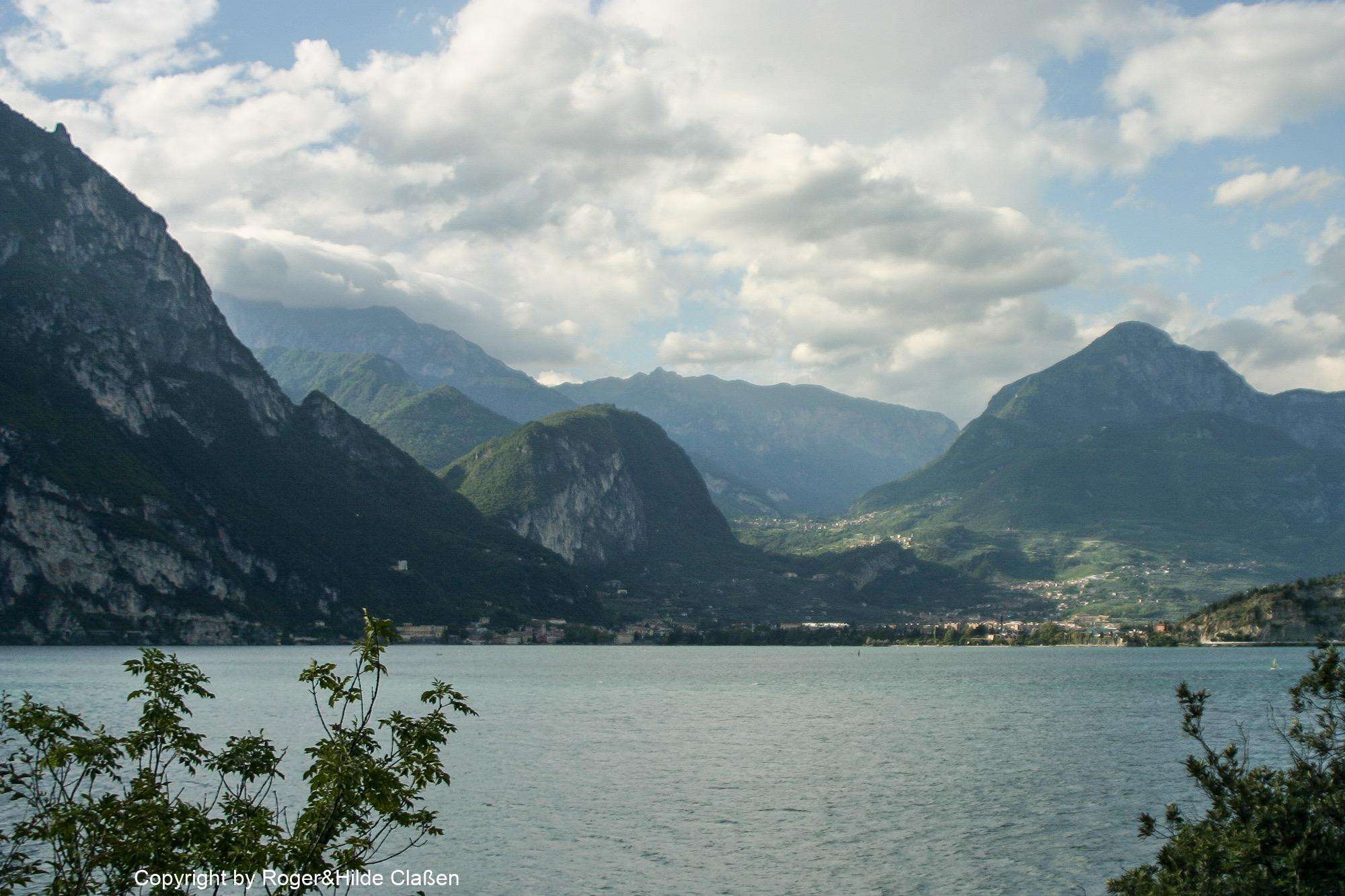 2010. Die Toskana 24 Der Gardasee bei Riva del Garda