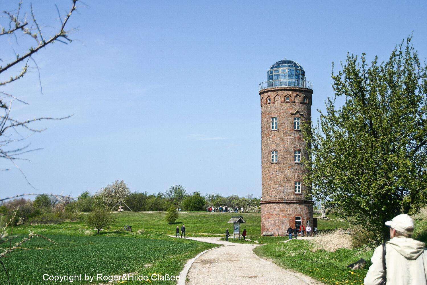 Wie der Name schon sagt. Dieser Turm hatte die Funktion den Funkverkehr an der Ostsee anzupeilen und zu überwachen. Sie wurde von 1935 bis 1945 von der deutschen Kriegsmarine genutzt.