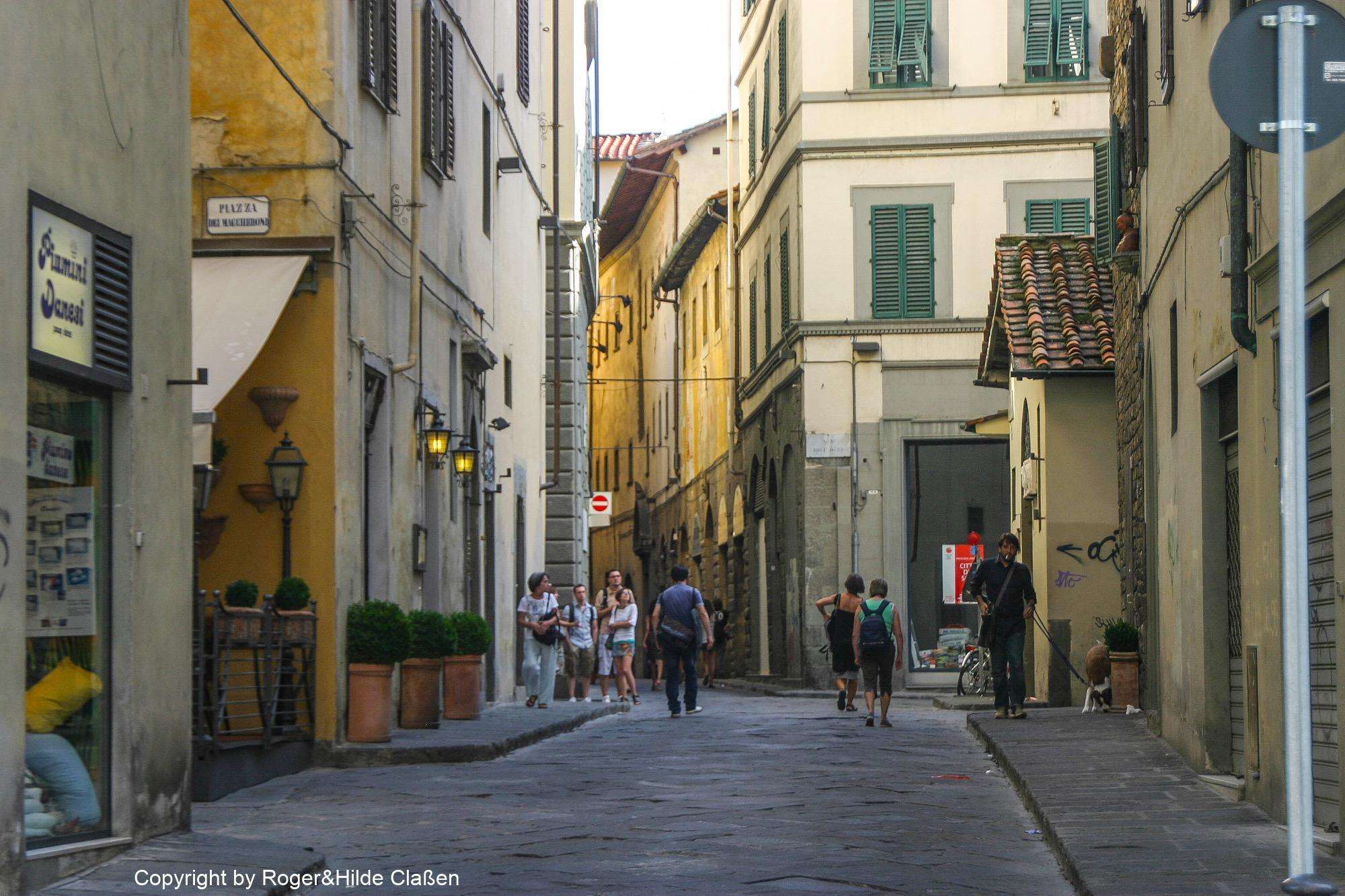 Einen Straße in dem historischen Stadtteil von Florenz