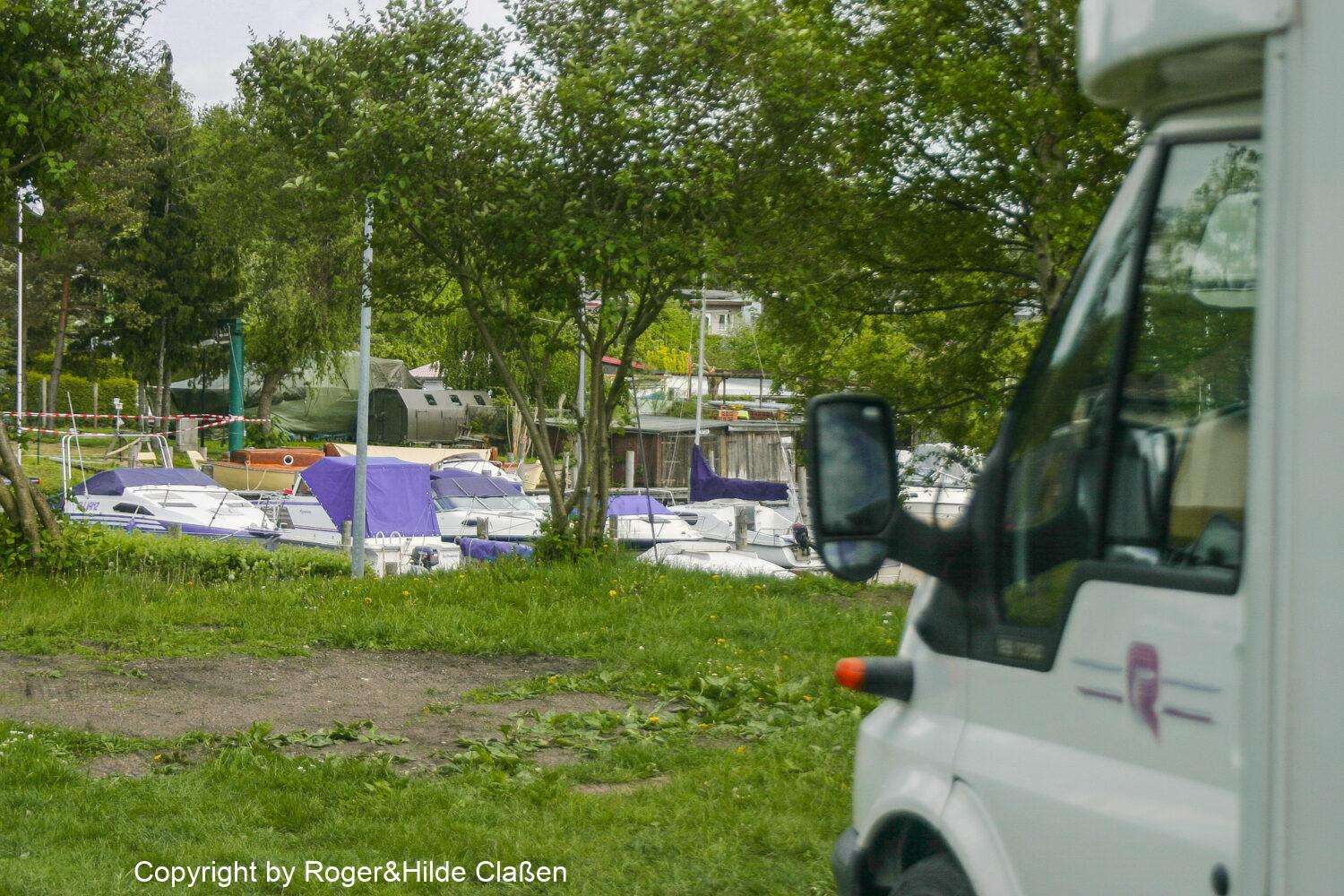 Hochzeitsreise nach Rügen 77 Der Wohnmobilstellplatz im Yachthafen von Schwerin