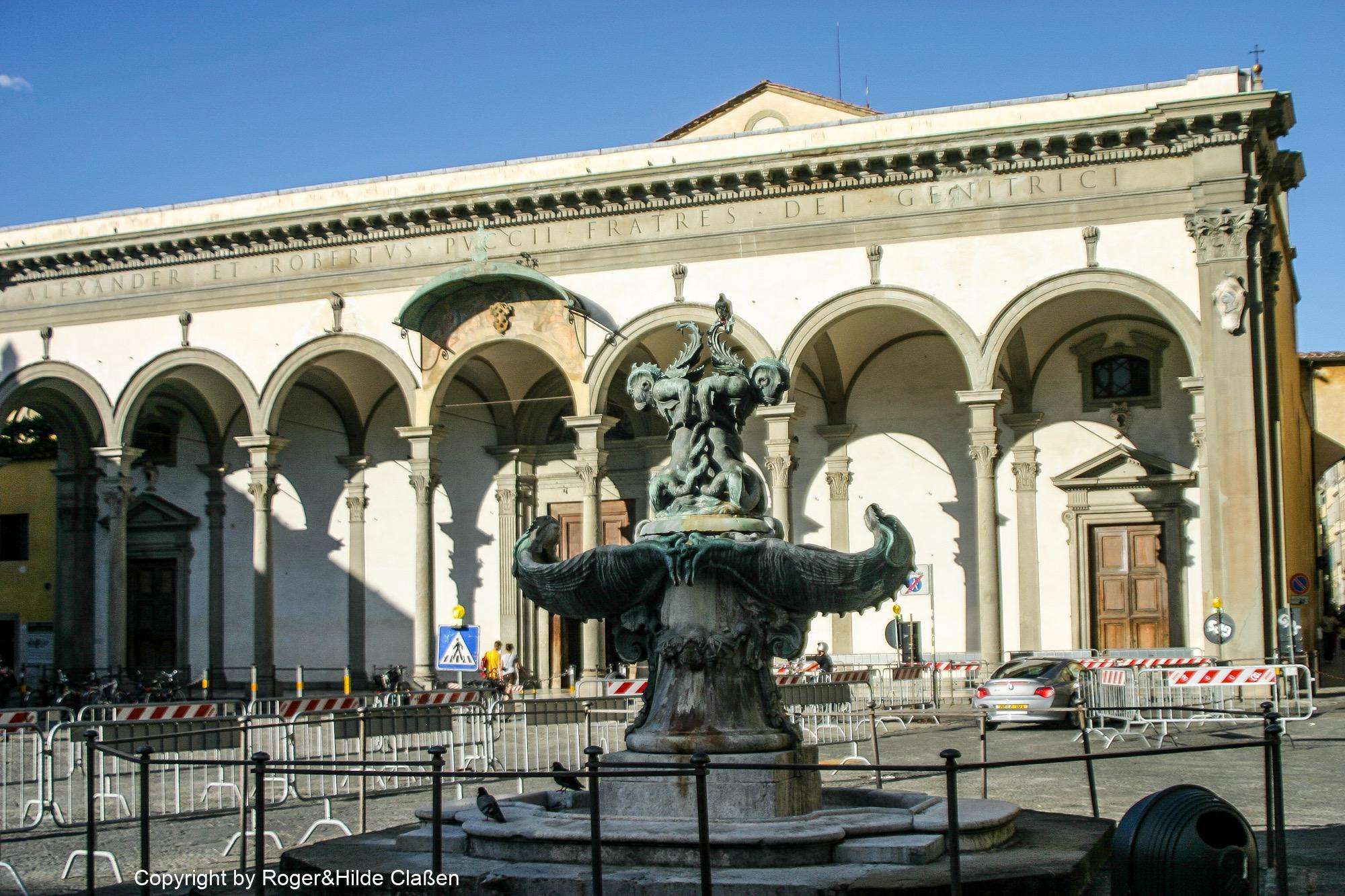 2010. Die Toskana 41 An der Piazza della Santissima Annunziata befindet sich diese Skulptur von Pietro Tacca