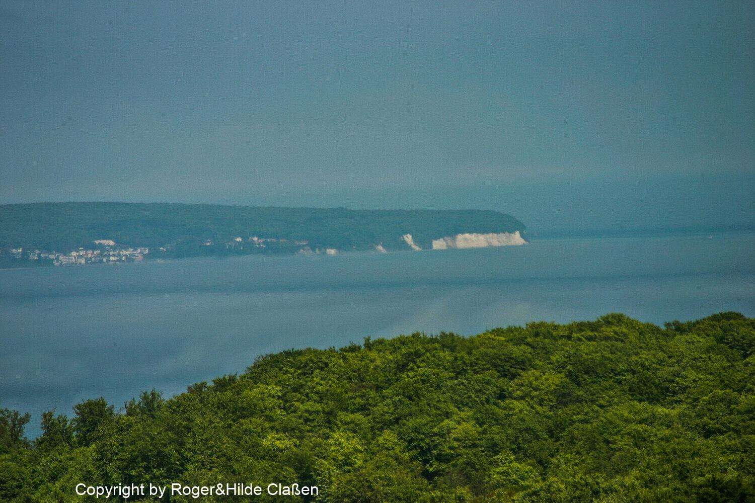 Hochzeitsreise nach Rügen 64 Jagdschloss Granitz auf Rügen. Blick vom Aussichtsturm auf das Cap Arkona auf der Insel Rügen