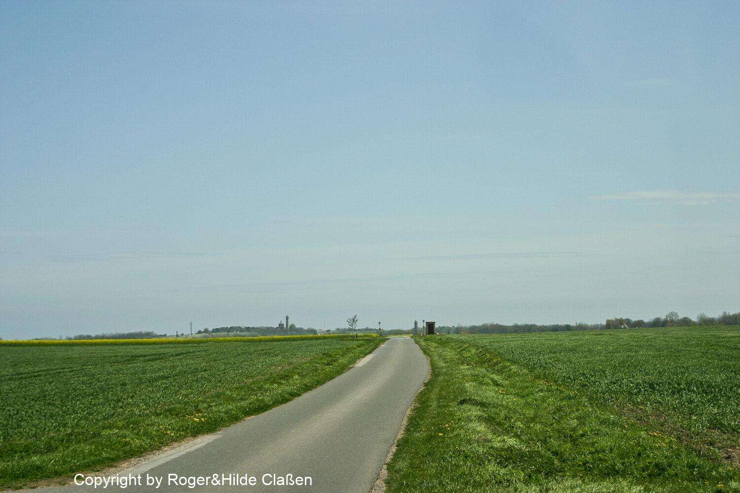 Hochzeitsreise nach Rügen 39 Endlos erscheinende schmale Straßen nach Putgarten