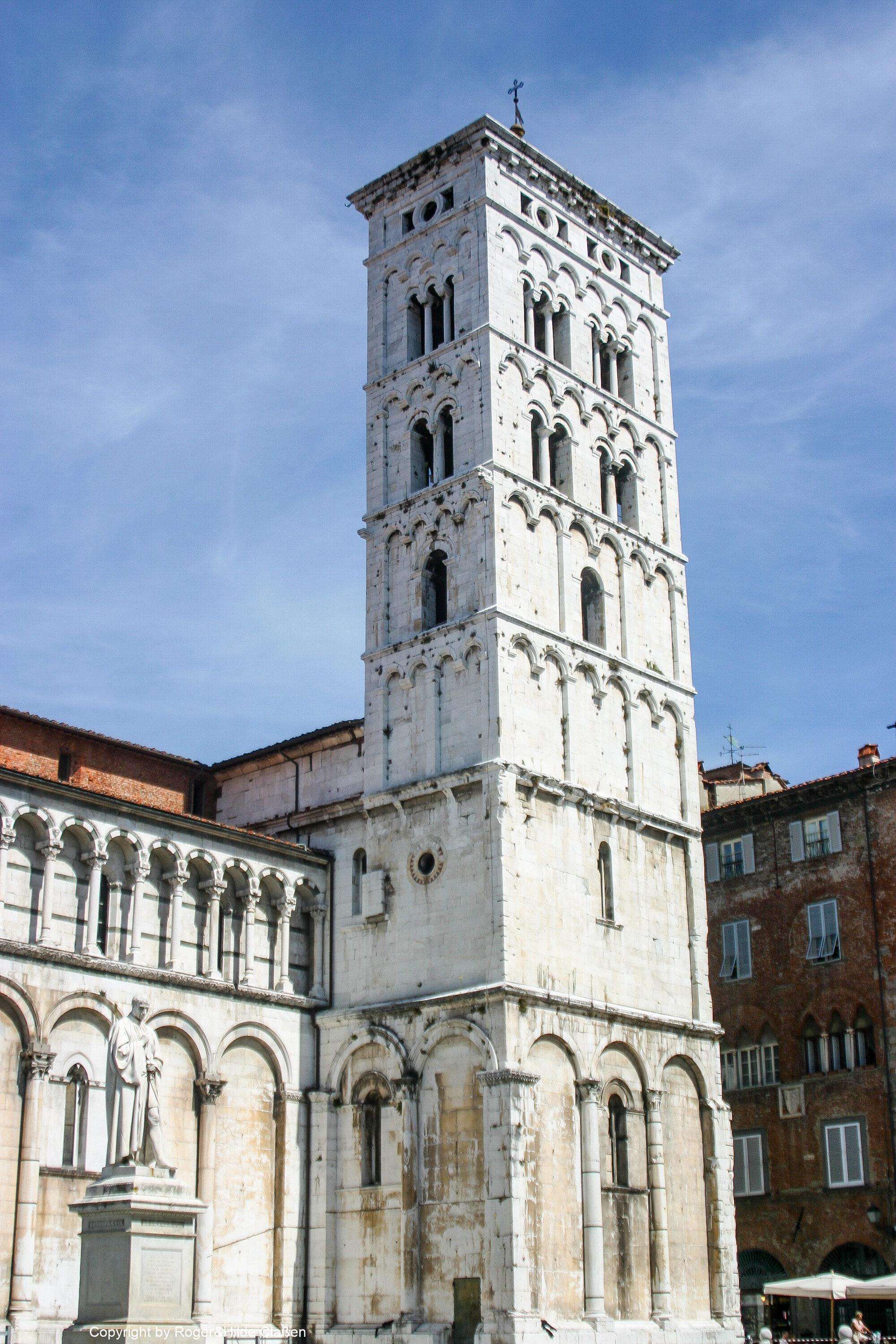 2010. Die Toskana 52 Der Kirchturm der Kirche San Michele