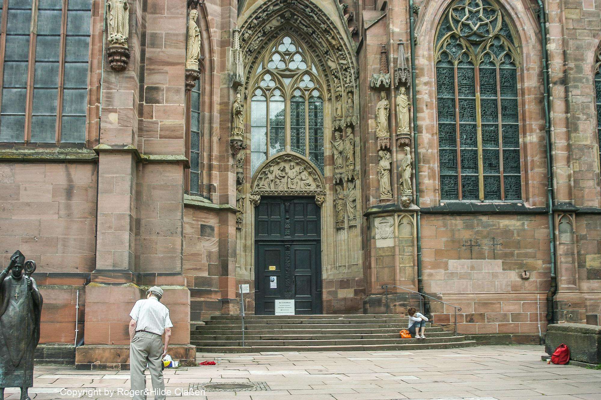 2010. Wochenende in Ladenburg 20 Das Portal zum Dom St. Peter in Worms