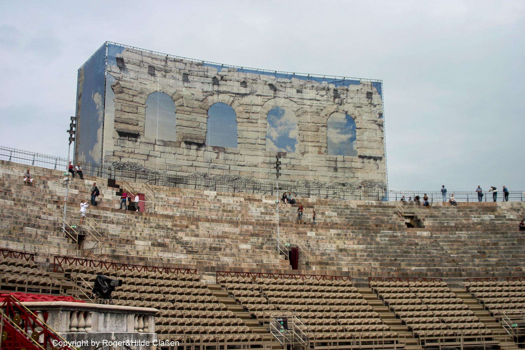 2010. Die Toskana 94 Die Arena von Verona vor dem Konzert