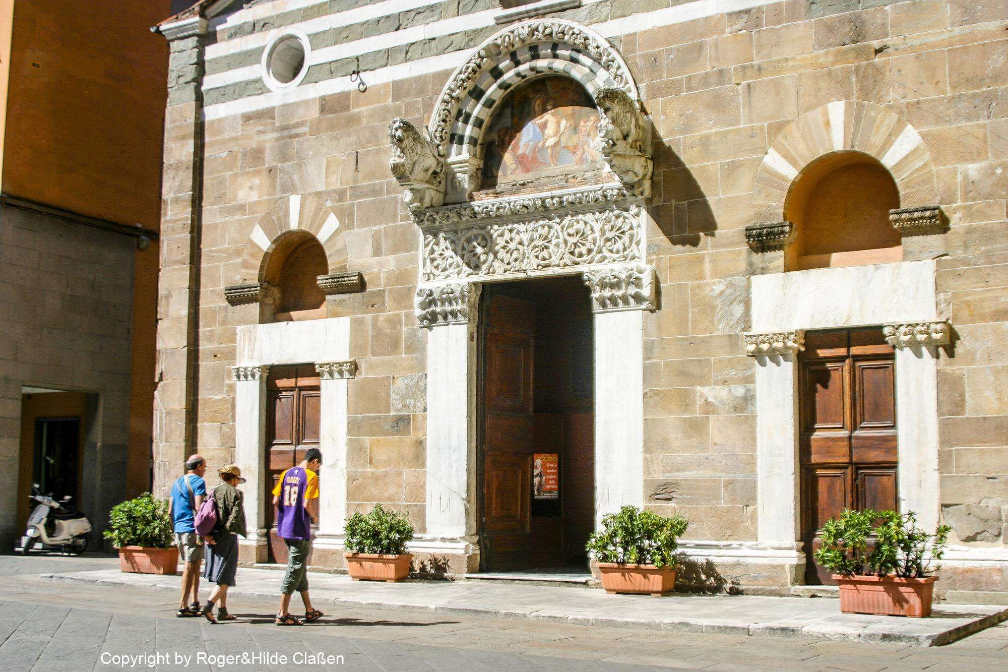 Die Kirche San Giusto stammt aus der zweiten Hälfte des 12. Jahrhunderts. Sie befindet sich auf dem San Giusto Patz